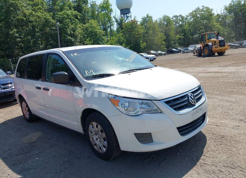 2012 Volkswagen Routan S (VIN 2C4RVAAG4CR293664) main photo