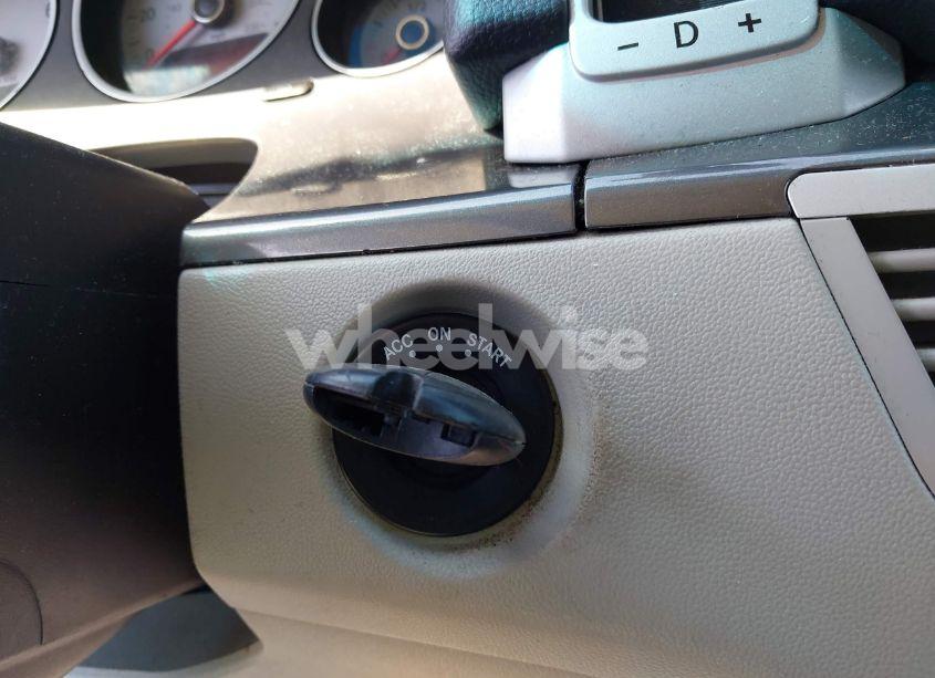Photo 11 of 2012 Volkswagen Routan S (VIN 2C4RVAAG4CR293664)