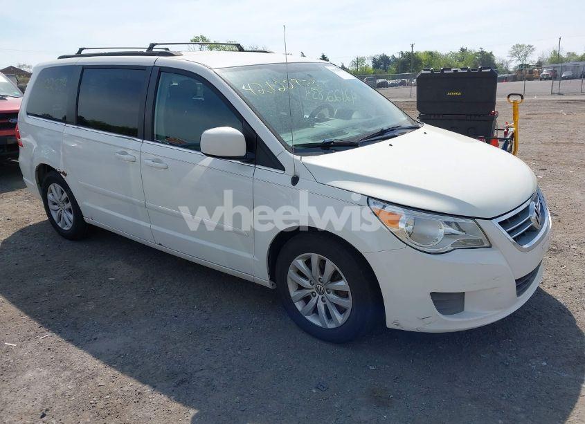2012 Volkswagen Routan SE (VIN 2C4RVABG0CR193964) main photo