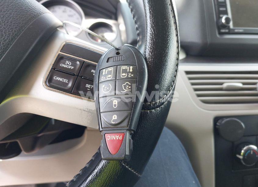 Photo 11 of 2012 Volkswagen Routan SE (VIN 2C4RVABG0CR193964)