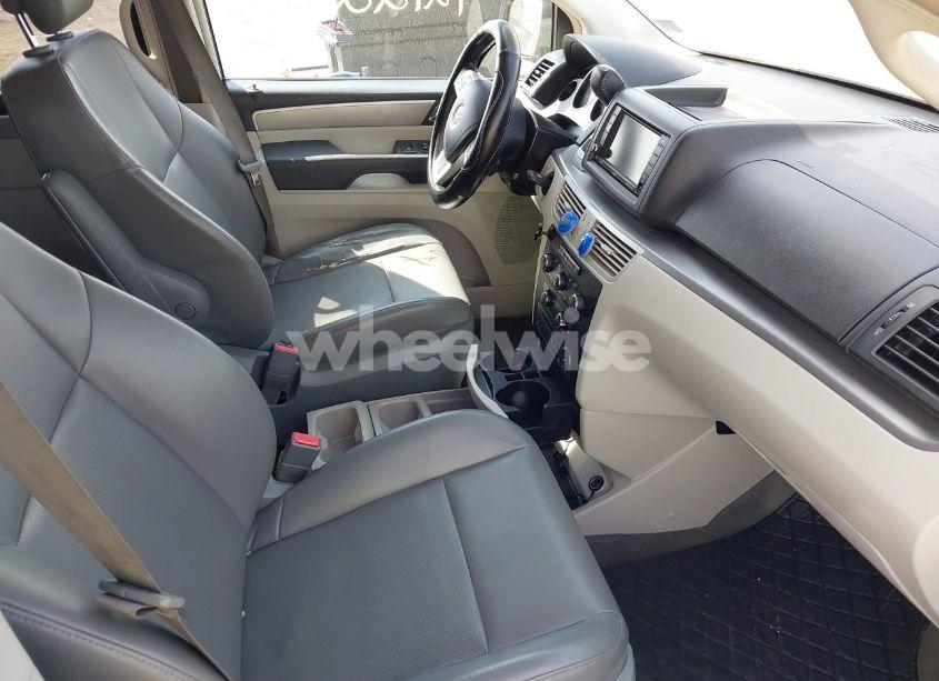 Photo 5 of 2012 Volkswagen Routan SE (VIN 2C4RVABG0CR193964)