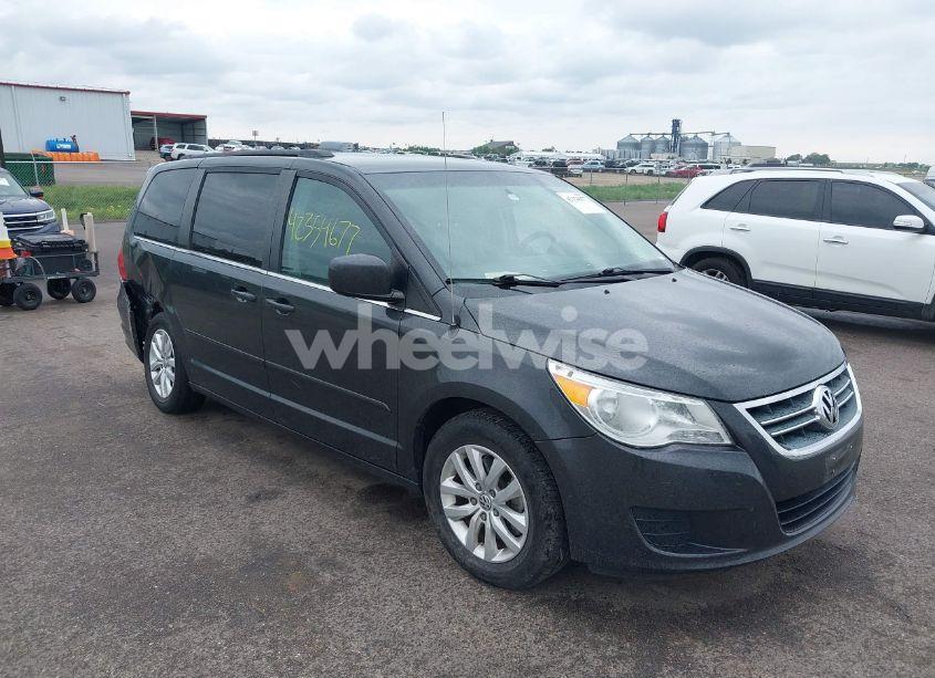 2012 Volkswagen Routan SE (VIN 2C4RVABG0CR390701) main photo