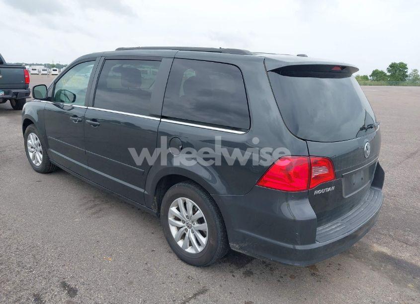 Photo 3 of 2012 Volkswagen Routan SE (VIN 2C4RVABG0CR390701)