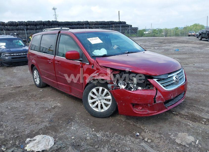 2012 Volkswagen Routan SE (VIN 2C4RVABG1CR240838) main photo
