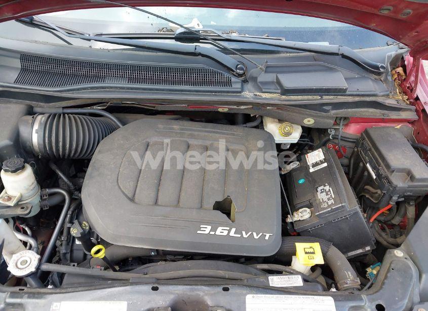 Photo 10 of 2012 Volkswagen Routan SE (VIN 2C4RVABG1CR240838)