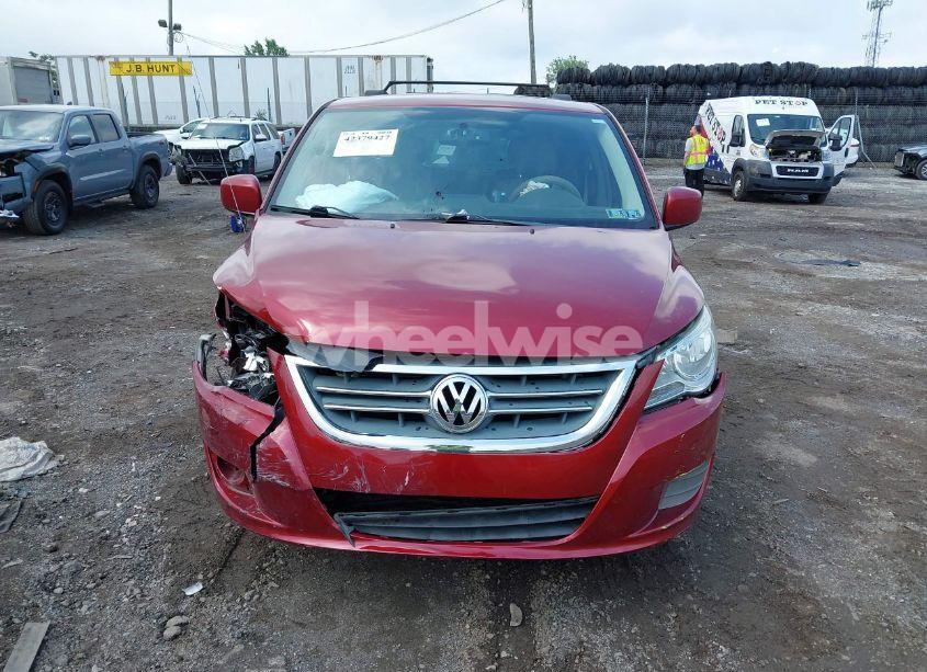 Photo 12 of 2012 Volkswagen Routan SE (VIN 2C4RVABG1CR240838)