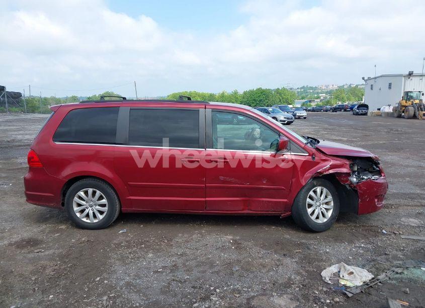 Photo 13 of 2012 Volkswagen Routan SE (VIN 2C4RVABG1CR240838)