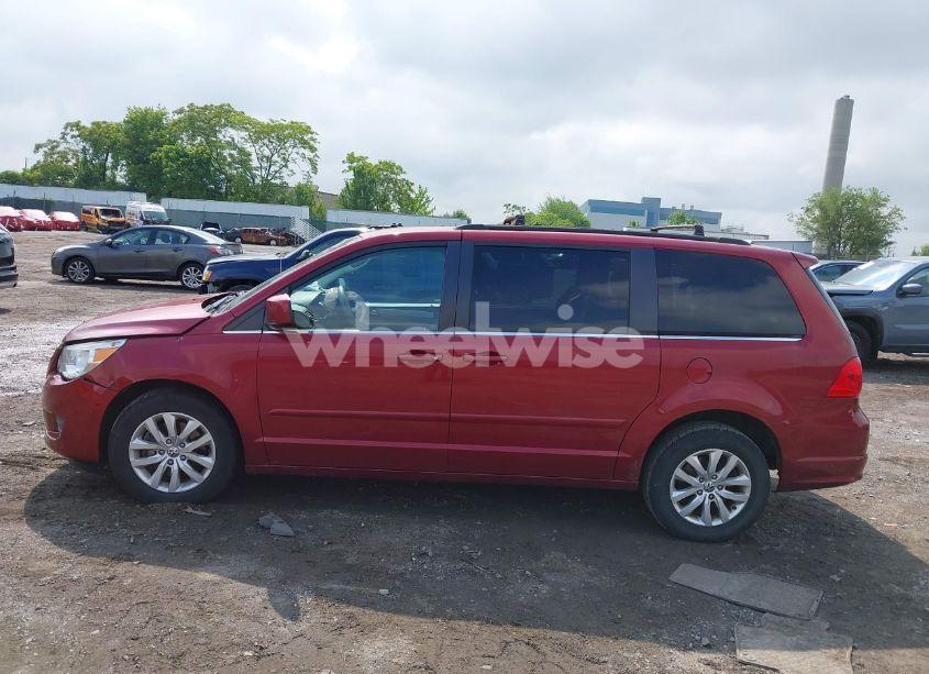 Photo 14 of 2012 Volkswagen Routan SE (VIN 2C4RVABG1CR240838)