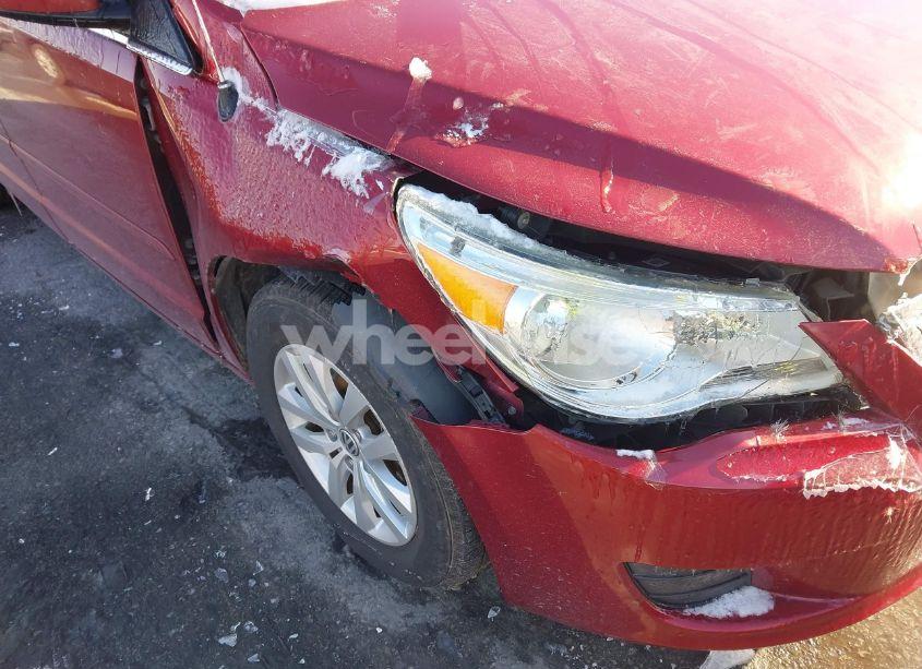 Photo 12 of 2012 Volkswagen Routan SE (VIN 2C4RVABG2CR354346)