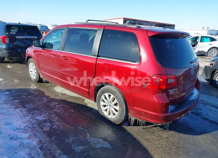 Photo 3 of 2012 Volkswagen Routan SE (VIN 2C4RVABG2CR354346)