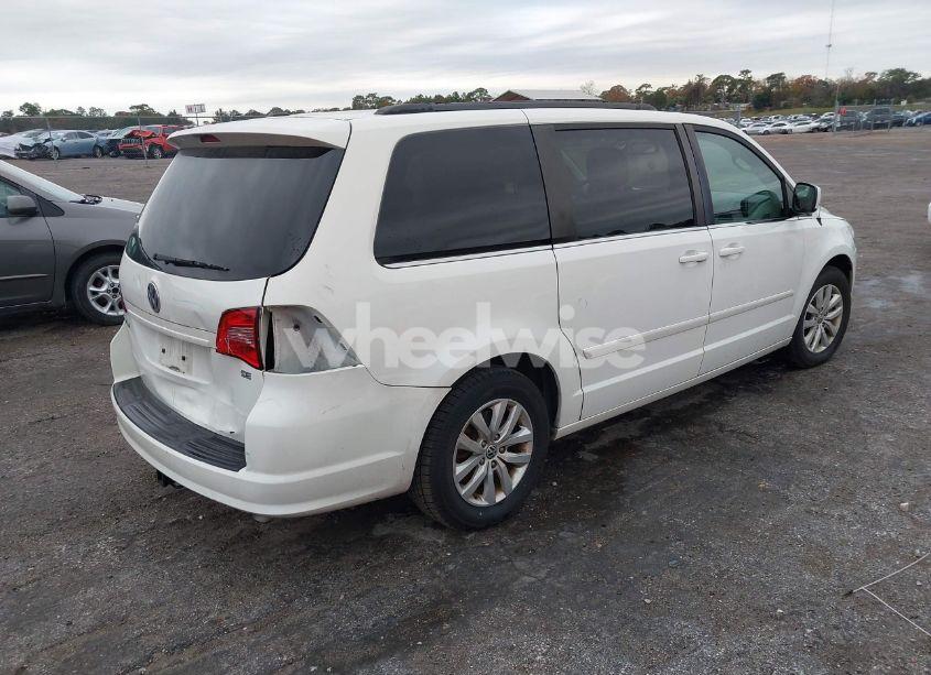 Photo 4 of 2012 Volkswagen Routan SE (VIN 2C4RVABG3CR355361)