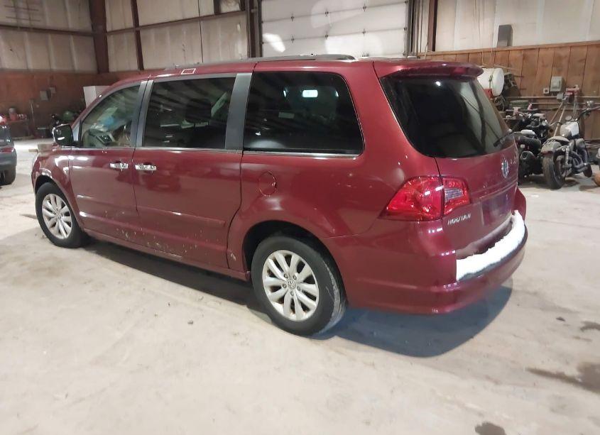 Photo 3 of 2012 Volkswagen Routan SE (VIN 2C4RVABG3CR390577)