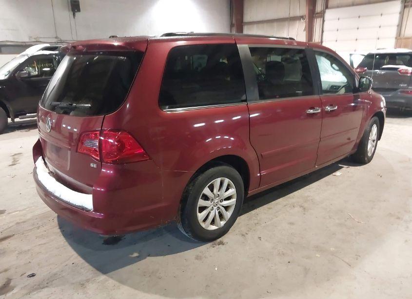 Photo 4 of 2012 Volkswagen Routan SE (VIN 2C4RVABG3CR390577)