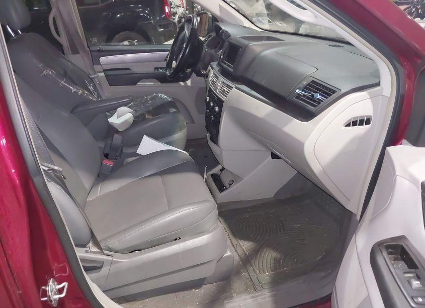 Photo 5 of 2012 Volkswagen Routan SE (VIN 2C4RVABG3CR390577)