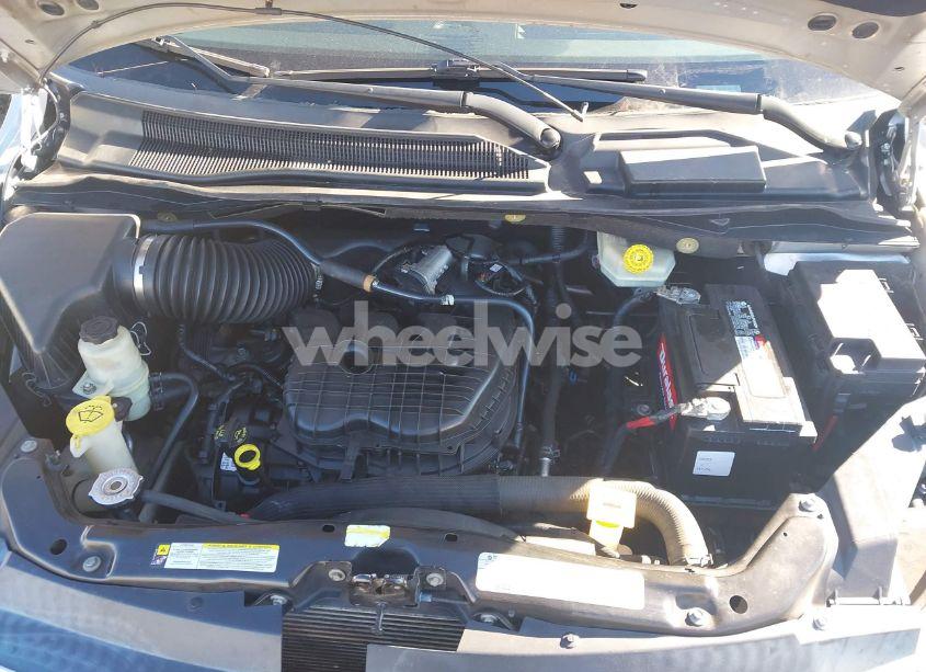 Photo 10 of 2012 Volkswagen Routan SE (VIN 2C4RVABG4CR151958)