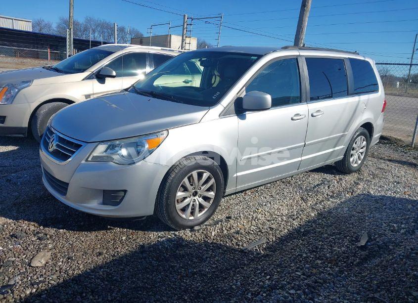 Photo 2 of 2012 Volkswagen Routan SE (VIN 2C4RVABG4CR151958)