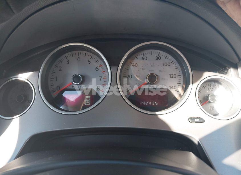 Photo 7 of 2012 Volkswagen Routan SE (VIN 2C4RVABG4CR151958)