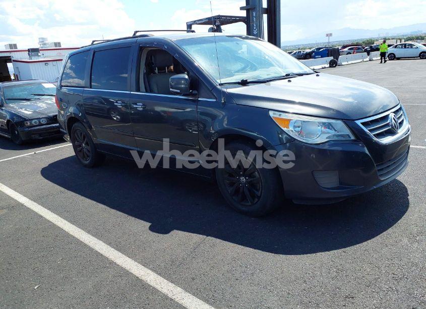 2012 Volkswagen Routan SE (VIN 2C4RVABG4CR217571) main photo