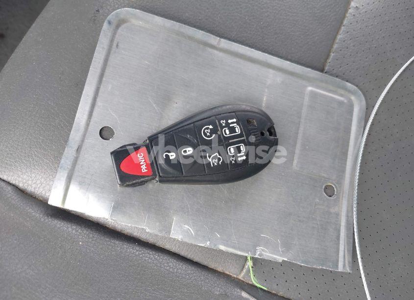 Photo 11 of 2012 Volkswagen Routan SE (VIN 2C4RVABG4CR217571)