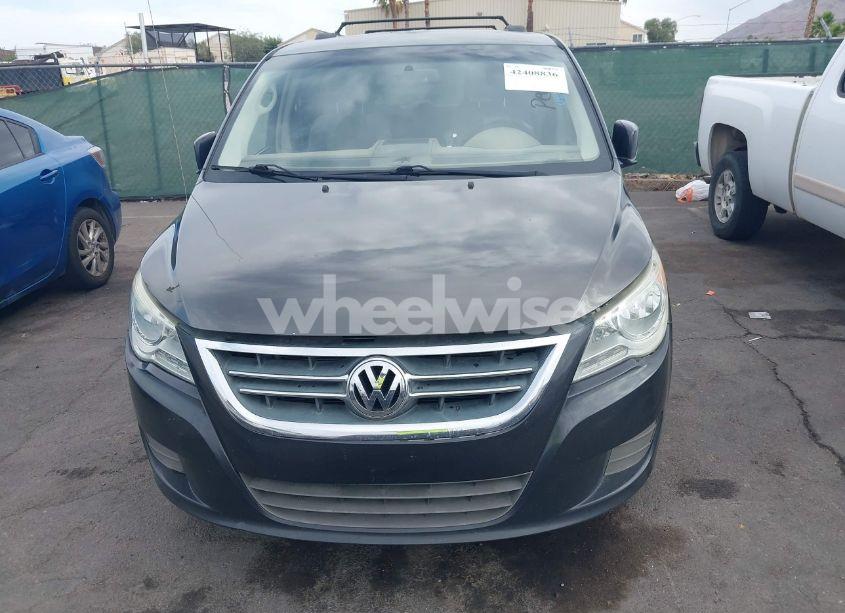 Photo 6 of 2012 Volkswagen Routan SE (VIN 2C4RVABG4CR217571)