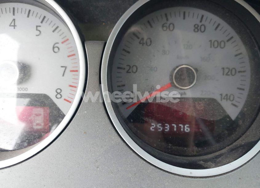 Photo 7 of 2012 Volkswagen Routan SE (VIN 2C4RVABG4CR217571)