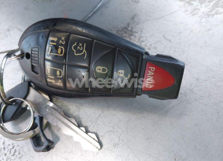 Photo 11 of 2012 Volkswagen Routan SE (VIN 2C4RVABG4CR294022)