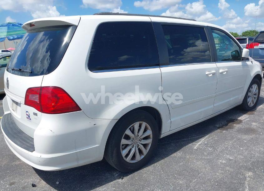 Photo 6 of 2012 Volkswagen Routan SE (VIN 2C4RVABG4CR294022)