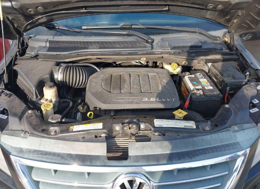 Photo 10 of 2012 Volkswagen Routan SE (VIN 2C4RVABG4CR391611)