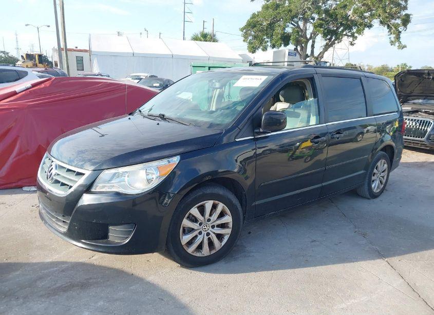 Photo 2 of 2012 Volkswagen Routan SE (VIN 2C4RVABG4CR391611)