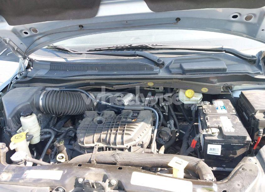 Photo 10 of 2012 Volkswagen Routan SE (VIN 2C4RVABG5CR309319)