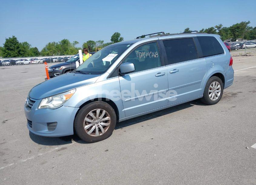 Photo 2 of 2012 Volkswagen Routan SE (VIN 2C4RVABG5CR309319)