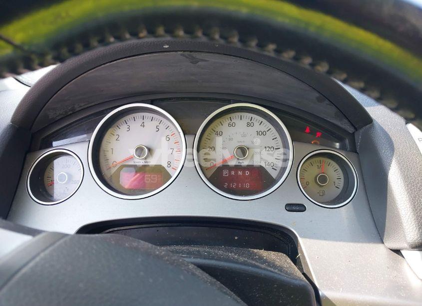 Photo 7 of 2012 Volkswagen Routan SE (VIN 2C4RVABG5CR309319)