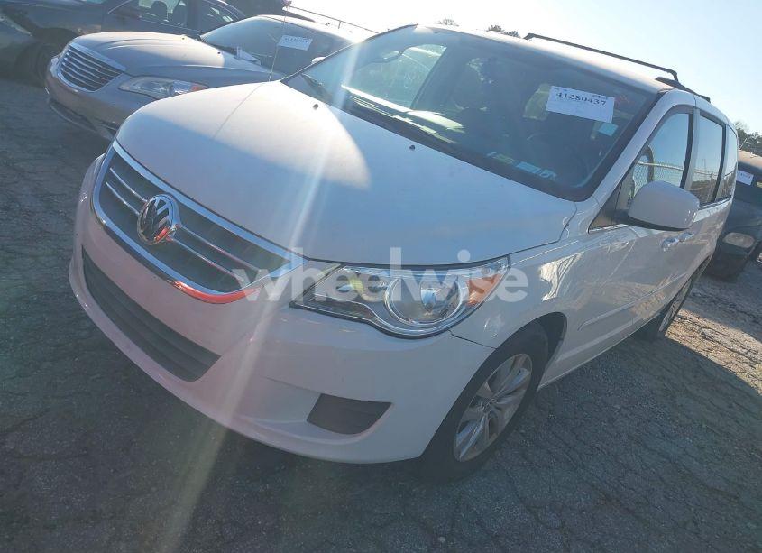 Photo 2 of 2012 Volkswagen Routan SE (VIN 2C4RVABG6CR194004)