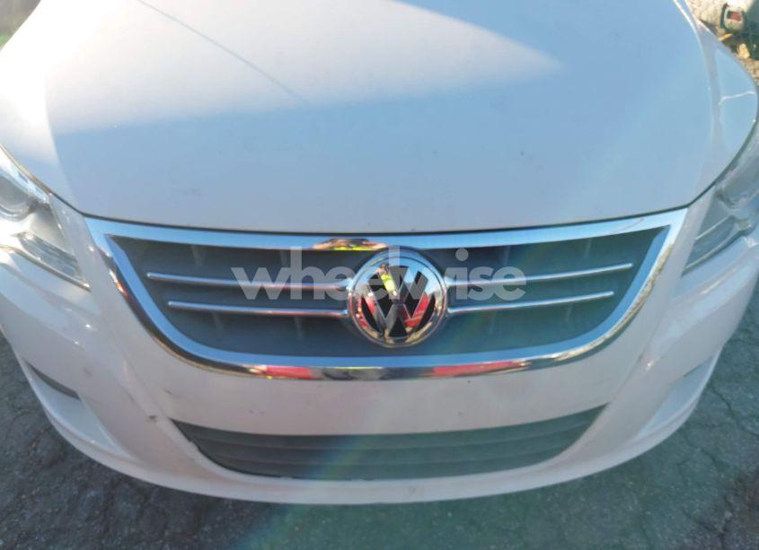 Photo 6 of 2012 Volkswagen Routan SE (VIN 2C4RVABG6CR194004)
