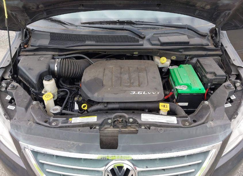 Photo 10 of 2012 Volkswagen Routan SE (VIN 2C4RVABG7CR392221)