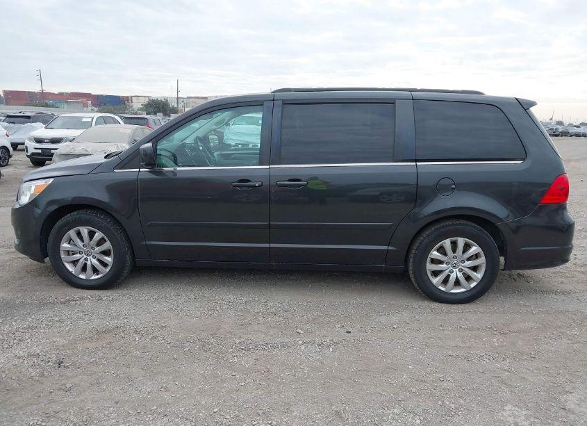 Photo 6 of 2012 Volkswagen Routan SE (VIN 2C4RVABG7CR392221)