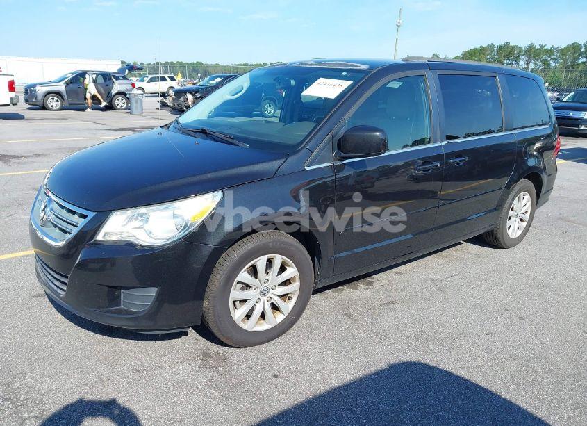 Photo 2 of 2012 Volkswagen Routan SE (VIN 2C4RVABG7CR393675)