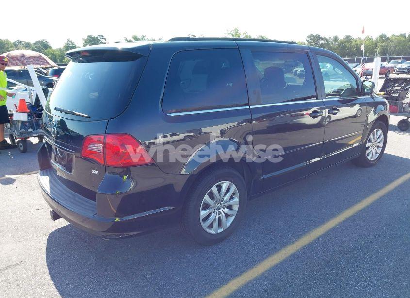 Photo 4 of 2012 Volkswagen Routan SE (VIN 2C4RVABG7CR393675)