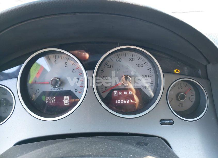 Photo 7 of 2012 Volkswagen Routan SE (VIN 2C4RVABG8CR217704)