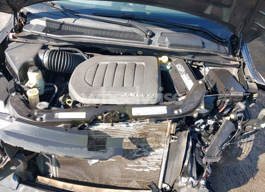 Photo 10 of 2012 Volkswagen Routan SE (VIN 2C4RVABG8CR293634)