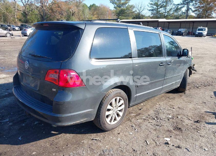 Photo 4 of 2012 Volkswagen Routan SE (VIN 2C4RVABG8CR293634)
