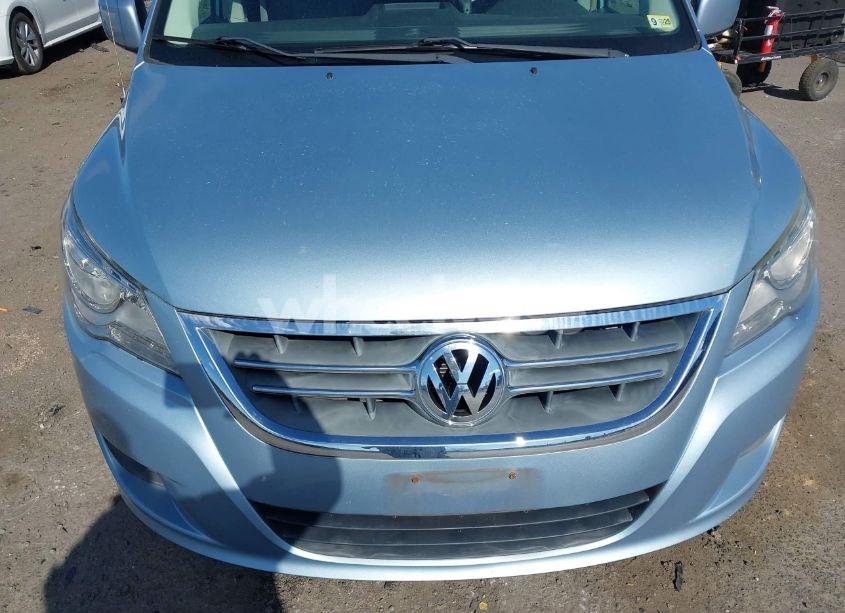 Photo 6 of 2012 Volkswagen Routan SE (VIN 2C4RVABG8CR309296)