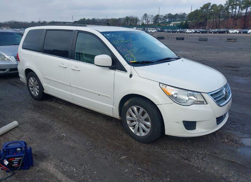 2012 Volkswagen Routan SE (VIN 2C4RVABGXCR391726) main photo