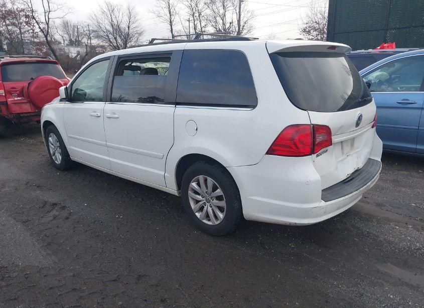 Photo 3 of 2012 Volkswagen Routan SE (VIN 2C4RVABGXCR391726)