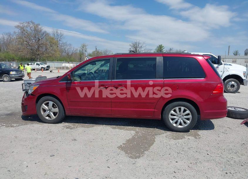 Photo 15 of 2012 Volkswagen Routan SE (VIN 2C4RVABGXCR391886)