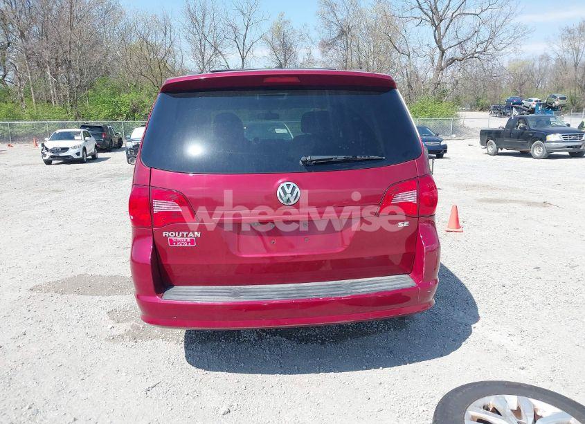Photo 17 of 2012 Volkswagen Routan SE (VIN 2C4RVABGXCR391886)