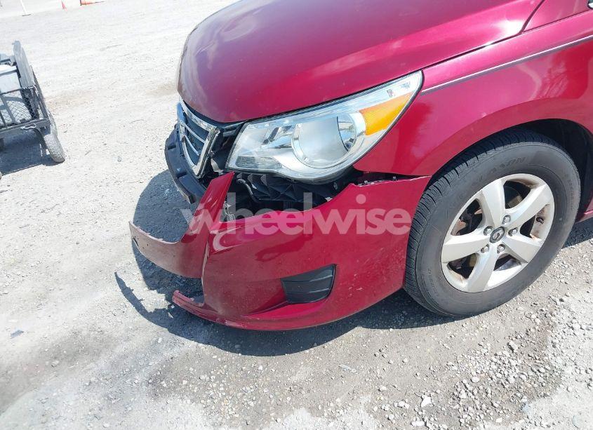 Photo 19 of 2012 Volkswagen Routan SE (VIN 2C4RVABGXCR391886)