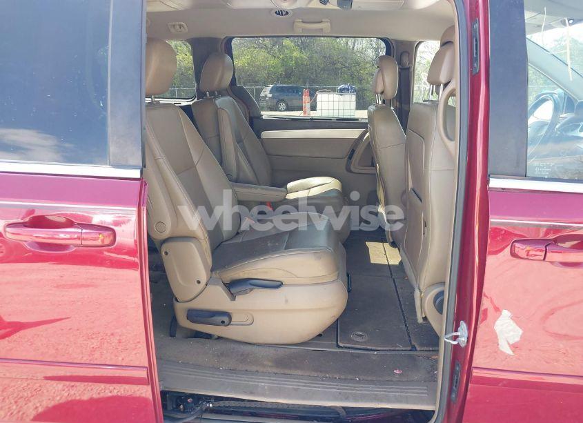 Photo 8 of 2012 Volkswagen Routan SE (VIN 2C4RVABGXCR391886)