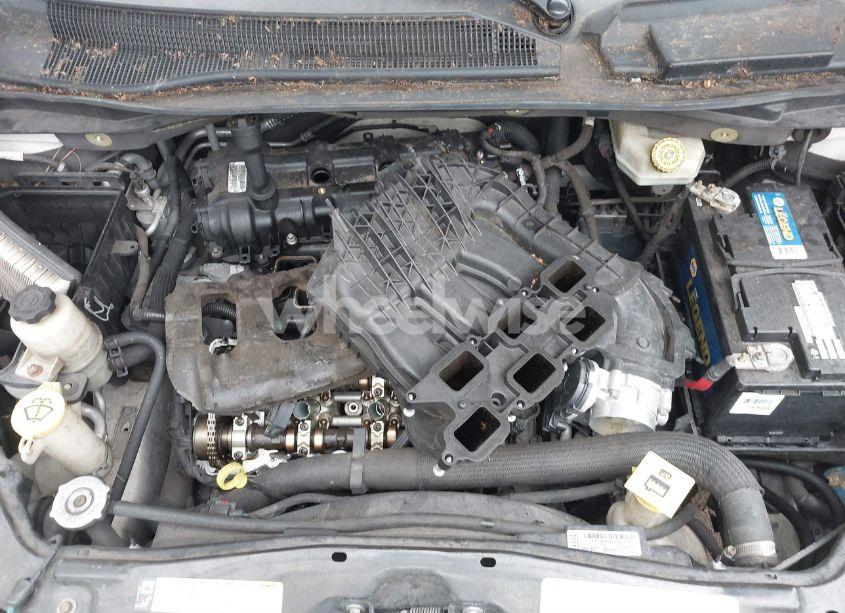 Photo 10 of 2012 Volkswagen Routan SEL (VIN 2C4RVACG0CR294372)