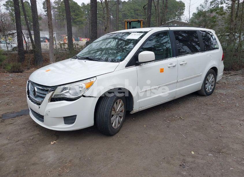 Photo 2 of 2012 Volkswagen Routan SEL (VIN 2C4RVACG0CR294372)